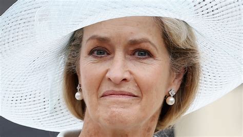 Penelope Knatchbull, Countess Mountbatten of Burma .